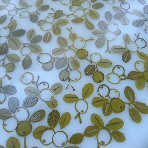 Vintage Pyrex Verde Olive 045 2.5 Quart Casserole, Olive Pattern, Avocado Green